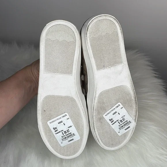 Steve Madden | Zaander Slip-On Sneaker - Gray - Picture 11 of 11